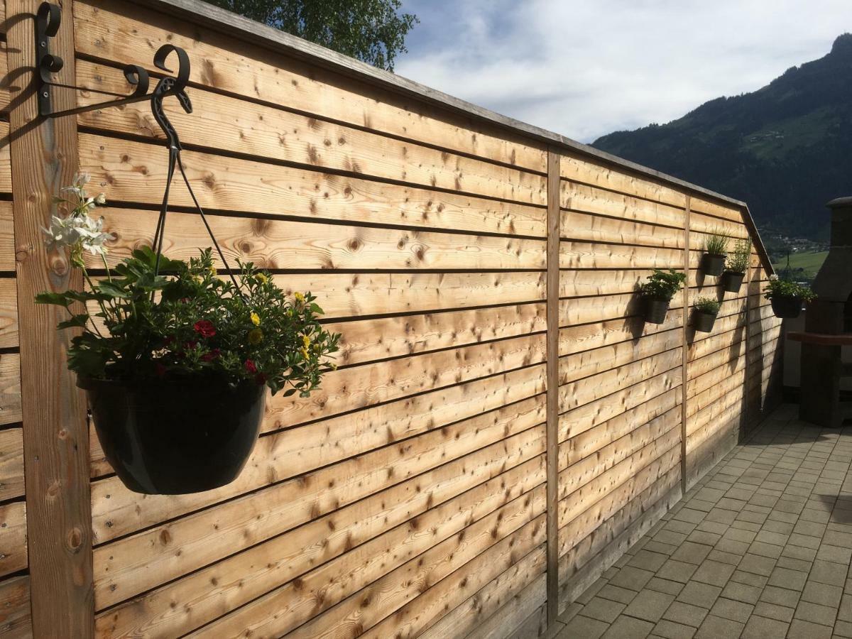 Ferienwohnung Walder Mayrhofen Bagian luar foto