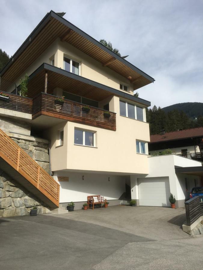 Ferienwohnung Walder Mayrhofen Bagian luar foto